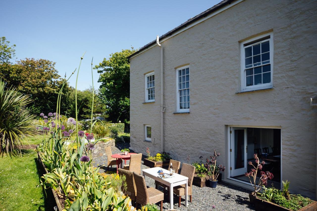 Penrhiw Farm B & B Goodwick Экстерьер фото